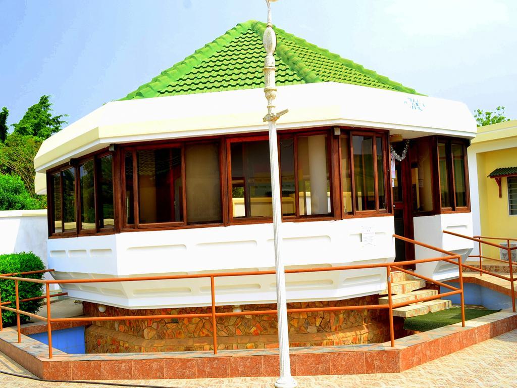 Hotel Loreto كيب كوست المظهر الخارجي الصورة