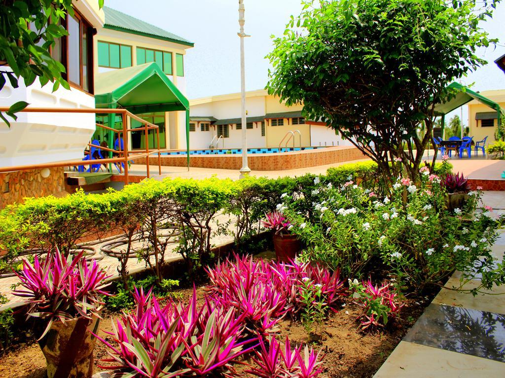 Hotel Loreto كيب كوست المظهر الخارجي الصورة